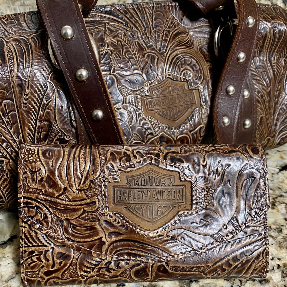 Harley-Davidson hand tooled leather purse & wallet
